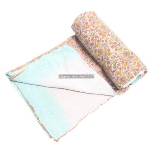 Edredón Kantha Gudari Hecho a Mano, Vintage, Lavable, 100% Algodón, Estampado, Edredón Indio Rajasthan GD2130, Venta al por Mayor, Color Dorado - Product Image 1