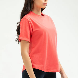 Camisetas Blancas al por Mayor para Mujer, Personalizables, de Algodón de Calidad, Ajustadas al Cuerpo, con Diseños Modernos, Colores y Hombros Caídos - Product Image 6