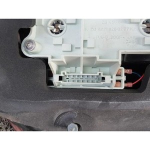 ไฟท้ายมือสองรุ่น S-class ด้านขวา - Product Image 5