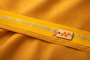 ริบบิ้นโกรเกรนสีเหลืองมัสตาร์ดขนาด 25 มม. ลายทางด้านเดียว พร้อมแถบลูเร็กซ์สีทองเมทัลลิก โพลีเอสเตอร์ 100% สำหรับตกแต่งงานเทศกาล - Product Image 3