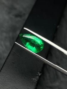 Piedra Preciosa Suelta de Esmeralda Verde Natural, Corte Pera, para Joyería - Product Image 2