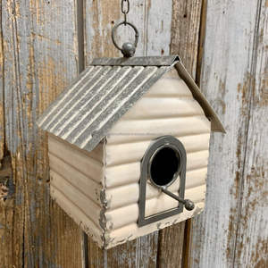 Elegante Casa para Pájaros de Metal, Decorativa para Jardín, Colgante, Caja de Anidación para Aves Pequeñas en el Patio Trasero - Product Image 4