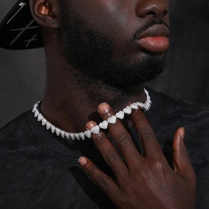 Collar de eslabones de moissanita en forma de corazón, cadena cubana bañada en plata, colgante con microincrustaciones, joyería para hombre - Product Image 1