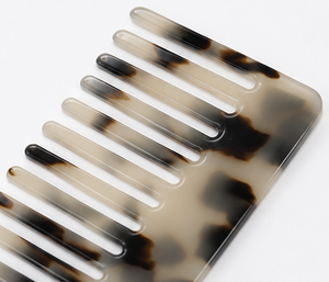 Natural Buffalo Horn Eco-Friendly Durable Handmade Wide Tooth Detangling Anti-Static Hair - Product Image 2