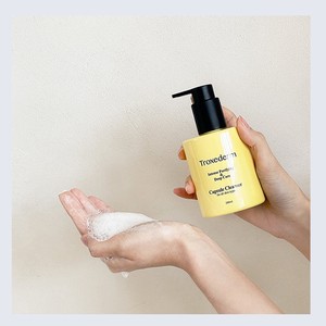 Limpiador facial Troxederm Korean Capsule Cleanser 200ml Hecho en Corea Extracto Botánico Blanco Para Todo Tipo de Piel - Product Image 1