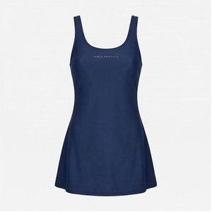 เสื้อกล้ามคอกลมสีน้ำเงินกรมท่าสำหรับผู้หญิง ยี่ห้อ North Approach เนื้อผ้าถัก ระบายอากาศได้ดี สีพื้น ทรงปกติ ไม่มีแขน - Product Image 1