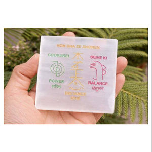 แผ่นคริสตัลเซเลไนต์เจ็ดจักระ งานแฮนด์เมด สไตล์เฟิงชุย สำหรับการทำสมาธิและตกแต่ง ใช้เป็นเครื่องมือบำบัด - Product Image 1