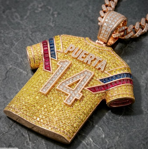 Collar con Colgante de Jersey en Tono Oro Rosa con Incrustaciones de Diamantes, Nombre y Número Personalizados, Estilo Hip Hop, Cadena de 18 Pulgadas - Product Image 1