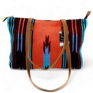 Conjunto de Bolsa de Viaje Grande de Cuero Genuino Estilo Bohemio y Bolso Tote Azteca con Cierre de Cremallera, Hecho en Rajasthan - Product Image 5
