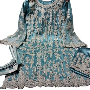 Salwar Kameez Tradicional Indio-Pakistaní para Mujer, Último Modelo 2022, Bordado Intenso con Hilos de Seda Dori Zari, Diseño Moderno en Chifón - Product Image 1