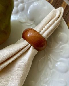Anillo para servilletas de madera de alta calidad, diseñado para realzar la textura artística del madera y su atractivo atemporal - Product Image 1