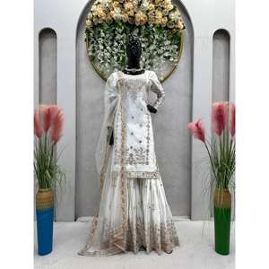 Party Wear Top-Bottom and Dupatta Set XL Tamaño con hilo y trabajo de secuencia para un aspecto elegante - Product Image 2