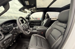 Camioneta Ram 1500 RHO 2026 Deluxe Premium con Navegación, Tracción en las 4 Ruedas, Transmisión Automática y Asientos de Cuero - Product Image 6