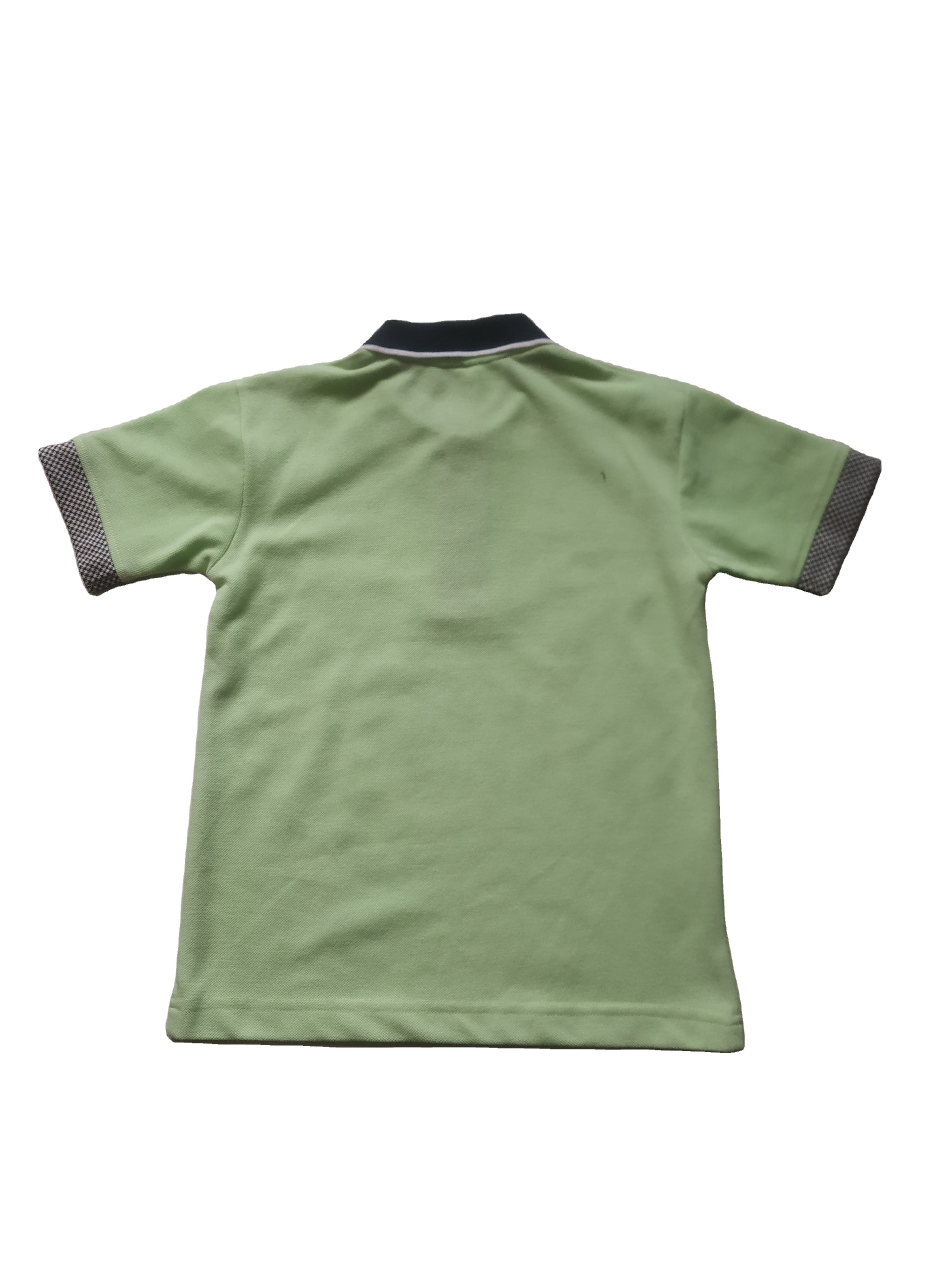 สีเขียว