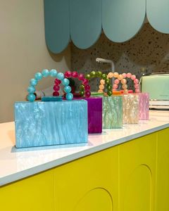 Bolso de mano de resina epoxi, éxito de ventas, para mujer, elegante accesorio de moda con cristales para la noche, bolso de mano moderno y natural. - Product Image 6