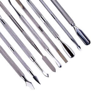 Pousse-cuticules ultra-fin en acier inoxydable chirurgical à double embout, instrument de préparation des ongles pour des ongles propres et une manucure lisse - Product Image 1