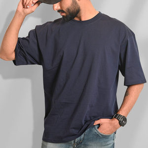 เสื้อยืดโอเวอร์ไซส์ผู้ชาย ผ้าคอตตอนหนา 100% ทรงบ็อกซี่ ไหล่ตก สไตล์สตรีทแวร์ลำลอง ทรงหลวม  แบบเรียบๆ สำหรับใส่เองได้ - Product Image 2