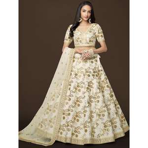 Adorable tenue de fiançailles en soie flammée à sequins blancs Lehenga Choli - Product Image 2