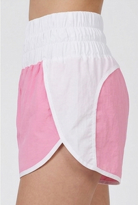 Shorts coupe-vent pour femmes/Shorts coupe-vent 100% nylon et polyester pour femmes/Shorts légers de haute qualité à taille haute et coupe basse - Product Image 4