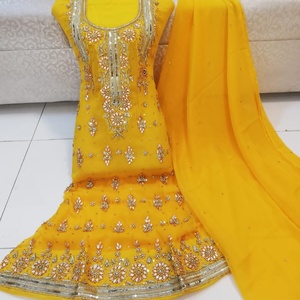 Salwar Kameez de Chifón con Trabajo a Mano, Traje de Diseñador de Alta Calidad para Ocasiones Especiales de Verano, Colección de Bodas Pakistaníes 2022 - Product Image 1