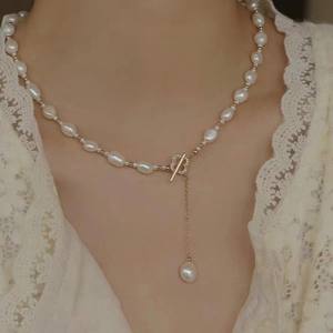 Collar de Perlas de Agua Dulce Barrocas de Alta Calidad con Cierre en T, Joyería de Moda de Lujo, Clover Starry Neckland - Product Image 2