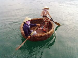 Coracle en bambou artisanal du Vietnam, panier rond tressé à la main, idéal pour la décoration de festivals côtiers, le style des stations balnéaires et l'exposition lors d'événements en bord de mer - Product Image 5