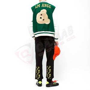 Chaqueta universitaria de béisbol con bordado personalizado transpirable y parches de chenilla 100% de alta calidad al por mayor en color verde para el invierno - Product Image 2