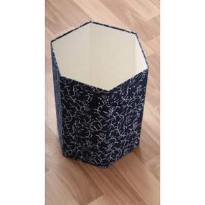 Poubelle à déchets artisanale en plastique recyclable, fabriquée à la main, avec couvercle, pour le bureau, les fournitures de bureau, les cadeaux, en provenance d'Inde - Product Image 6