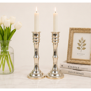 Ensemble de porte-bougies en argent de luxe, élégants supports en métal pour bougies, pour la décoration de table de mariage, d'événements spéciaux et de fêtes - Product Image 2