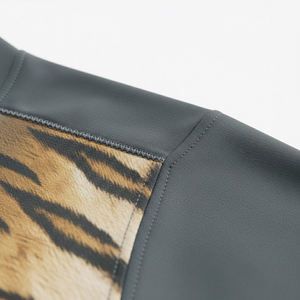 Uniforme de Fútbol Personalizado por Sublimación, 100% Poliéster, Estampado de Tigre, Jersey de Fútbol de Manga Larga y Conjunto de Pantalones Cortos, Ropa Deportiva para Hombre - Product Image 5