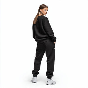 Conjunto de chándal oversize para mujer: Sudadera con capucha de hombros caídos y pantalones de chándal anchos para invierno - Product Image 4