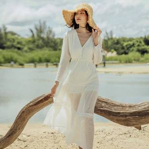 Nouvelles Arrivées Robes Maxi Décontractées Blanches en Mousseline Tissée pour Femmes, à Manches Longues, Silhouette Trapèze, Volants, Fermetures Éclair, Service OEM Vietnam - Product Image 1