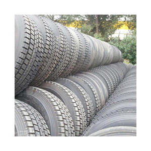 Lote de Neumáticos Usados para Camiones de Flota Comercial, Tamaños Variados - Product Image 6