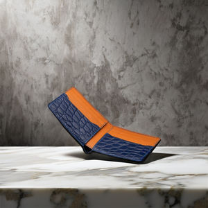 2025 Trending Handmade Custom Logo Bifold Genuine Leather <b>Wallet</b> Vietnam Factory Wholesale Size 9cm X 11.5cm - Product Image 4