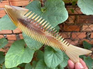 Peigne à cheveux en corne de buffle, peigne de mariage, cadeaux pour la fête des mères, peigne-brosse, peigne artisanal, peigne en forme de poisson - Product Image 3