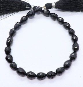 ลูกปัดทรงหยดน้ำสีดำสปิเนลเจียระไนแบบตรง ขนาด 5x7 มม. ลูกปัดพลอยสปิเนลสีดำทรงหยดน้ำ 7 นิ้ว ลูกปัดสปิเนลสีดำแบบหลวมสำหรับทำเครื่องประดับ - Product Image 1