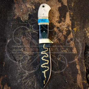 Couteau de chasse artisanal sur mesure, revêtement noir, avec bolster en laiton, lame pleine longueur - Product Image 2
