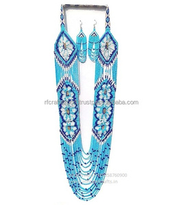 Conjunto de collar y pendientes de estilo auténtico, flecos de cuentas de cristal tribal en capas coloridas con cadenas de perlas de ámbar chapadas en oro