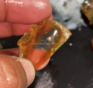 Opale d'Éthiopie Welo Fire naturelle huileuse 26.76 X 26.46 45.32 X 26.35 MM Pierre précieuse brute fantaisie huileuse de qualité supérieure certifiée par un tiers - Product Image 2