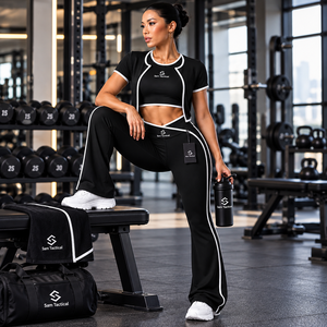 Ensemble tactique Sam 2 pièces, haut court noir et leggings évasés taille haute avec bordure contrastante blanche, prix avantageux, vente en gros - Product Image 4