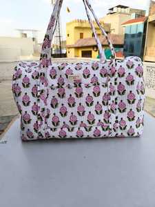 Bolsa de Viaje Acolchada de Algodón Floral, Ecológica, Ligera, de Gran Capacidad, con Diseño Moderno, Estampado a Mano, Estilo Indio - Product Image 4