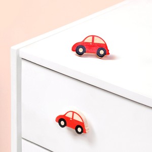 Tiradores de Madera de Pino Rojos Hechos a Mano para Gabinetes de Dormitorio y Uso Exterior - Tiradores Duraderos para Muebles Infantiles - Product Image 5