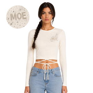 Blusa de mujer con aplique de diamantes de imitación, manga larga, top corto, cuello redondo, ajuste ceñido, estilo streetwear, venta al por mayor - Product Image 2