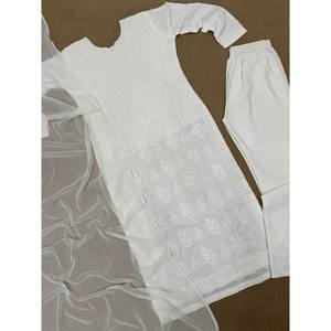 Conjunto de Top, Pantalón y Dupatta para Mujer con Elegante Bordado de Hilo de Algodón - Product Image 1
