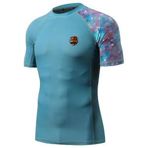 T-shirt de compression respirant à manches courtes de qualité supérieure pour l'entraînement intensif en salle de sport, les séances de MMA, léger, à séchage rapide, actif - Product Image 1