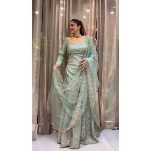 Hermosa ropa de fiesta para mujer Top-Bottom y Dupatta Set - Product Image 2