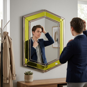 Espejo Hexagonal de Diseño Premium de 24x32 Pulgadas | Marco con Patrón Amarillo y Bordes Metálicos | Espejo Decorativo de Pared Moderno para Interiores del Hogar - Product Image 3