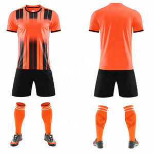 Uniforme de Fútbol de Verano de Secado Rápido con Cuello en V para Equipos Deportivos, Transpirable, de Poliéster, con Logotipo Personalizado y Protección UV, Venta al Por Mayor - Product Image 5