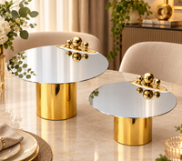 Ensemble de 2 supports à gâteaux blancs écologiques modernes avec base dorée, dessus miroir et design perlé, en métal, pour présentation à la maison ou en boulangerie