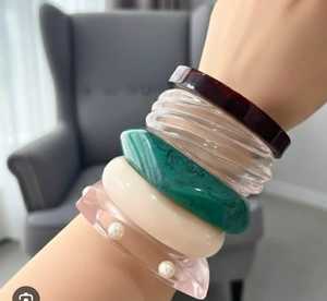 <b>Indian</b> Supplier Trendy Eco-Friendly Resin Bangles Unique Patterns Hand Modeled Christmas Theme Comfortable Fit Fashion - Product Image 2